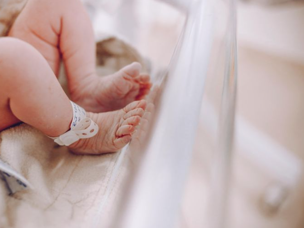 Për rreth gjashtë muaj janë realizuar mbi 4 mijë lindje në Klinikën e Gjinekologjisë në Kosovë