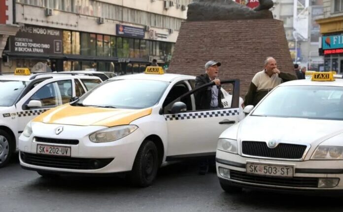 Taksistët paralajmërojnë protestë: Ndalohet përdorimi i automjeteve më të vjetra se 15 vjet