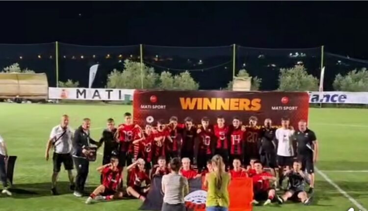 Ismail Ismaili udhëheq Shkëndijën U17 drejt trofeut në Tiranë