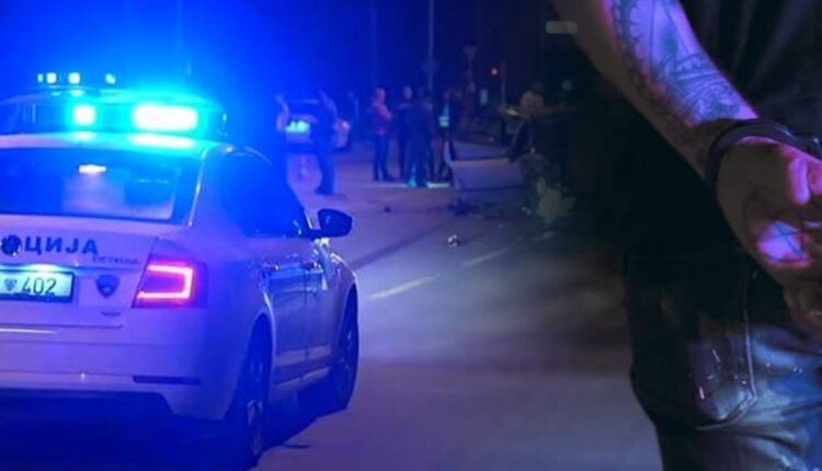 Gjenden 12 migrantë në një “Mercedes” pas ndjekjes policore në Shkup, shoferi në arrati