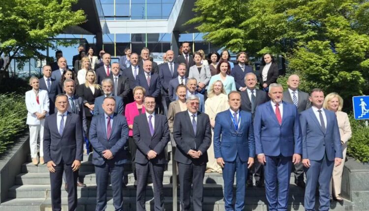 Mbikëqyrja parlamentare dhe bashkëpunimi rajonal në fokusin e konferencës në Zagreb