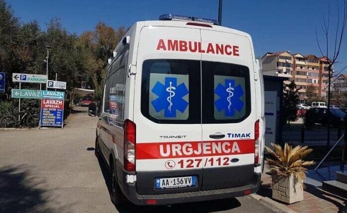 Makina del nga rruga në aksin Sarandë–Delvinë, plagoset 16-vjeçari drejtues