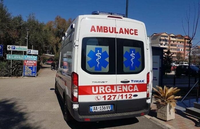 makina-del-nga-rruga-ne-aksin-sarande-delvine-plagoset-16-vjecari-drejtues