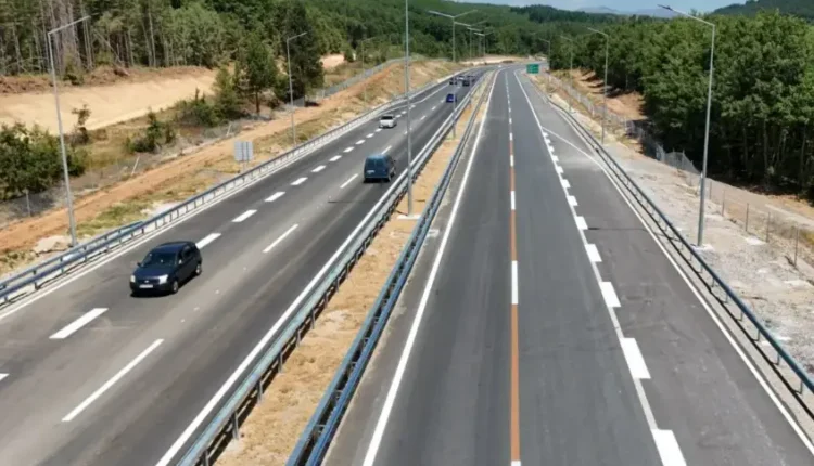 Kredi e re për financimin e ndërtimit të korridoreve 8 dhe 10 dhe autostradës Kërçovë-Ohër