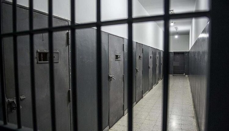I burgosuri palestinez vdes pas 25 vitesh në burgim izraelit
