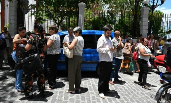 Kuba goditet nga një tërmet i fuqishëm  qytetarët dalin nën panik nga banesat  Ndihet deri në Florida  ja sa ishte forca dhe raportimet e para