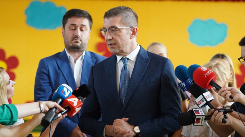 Mickoski për kthimin e Taravarit në Qeveri  Gjëra të tilla nuk diskutohen përmes mediave