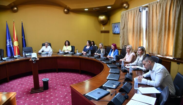 Konkluzione të miratuara nga debatet publike për parandalimin dhe mbrojtjen nga dhuna në familje