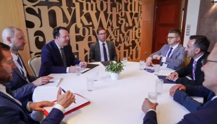 Nikoloski–Basha: Ndërtimi i autostradës Shkup – Bllacë është kyç për bashkëpunimin ekonomik