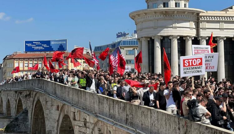 PE miraton amendamentin për çështjen e gjuhës shqipe në Maqedoni: Protestat e studentëve të mos cilësohen destabilizuese