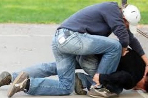 Vëllezërit rrahen mes vete në Obiliq për shkak të një prone  ndalohen për 48 orë