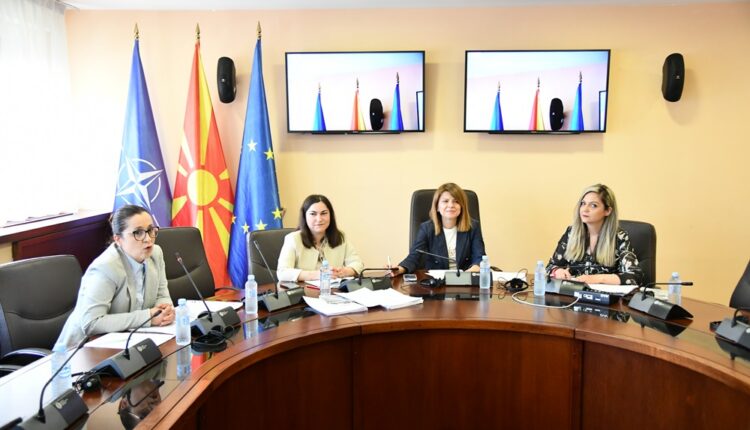Komisioni për Financim dhe Buxhet në takim me QAE-në