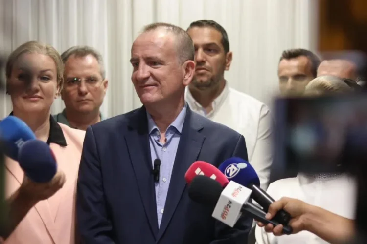 taravari-vlen-premtoi-ndryshim-por-perfundoi-ne-dorezim-pa-kushte