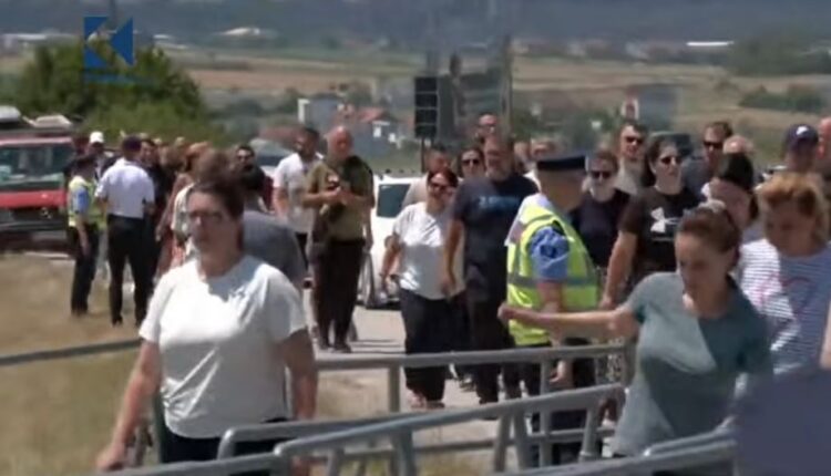 Përfundon “Vidovdani” në Gazimestan, serbët largohen nën kontrollin policor
