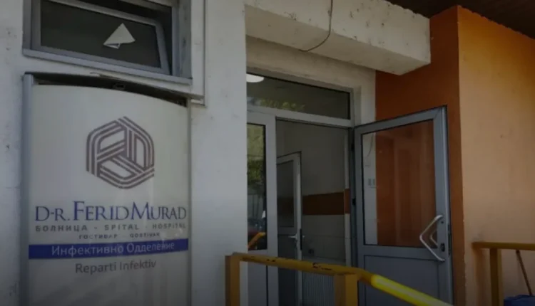 Priten rezultatet e analizave të ujit në Gostivar, mbi 350 kontrolle në spital për 24 orë