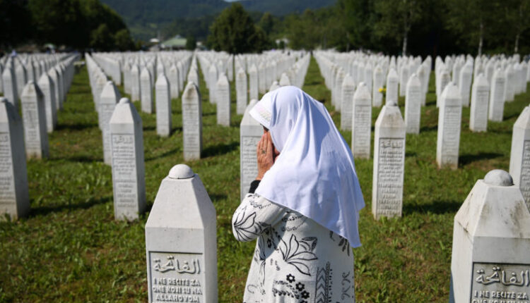 31-vjetori i gjenocidit në Srebrenicë, bota nderon mbi 8 mijë viktimat