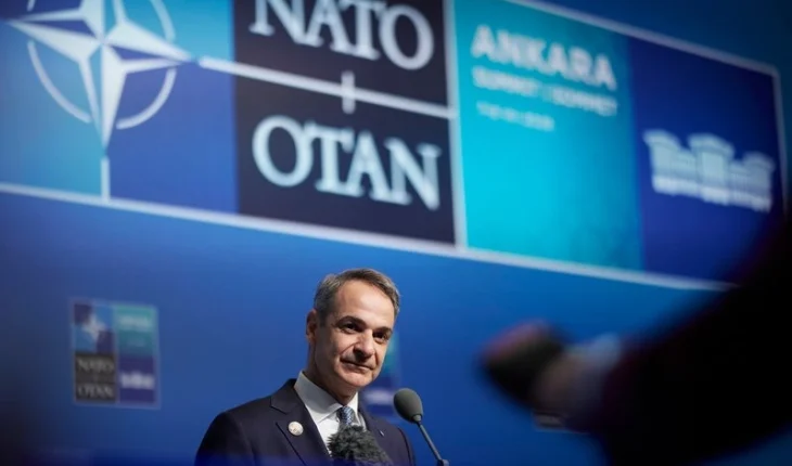 “Turqia na kërcënon me luftë” – Deklarata e fortë e Micotakis në Samitin e NATO-s