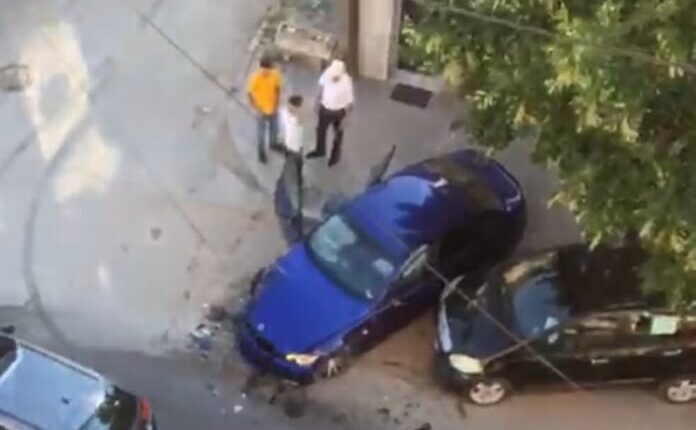 Aksident i rëndë në Tetovë: 18-vjeçari me BMW dhe pa leje përplaset me kamionçinë, dy të plagosur rëndë