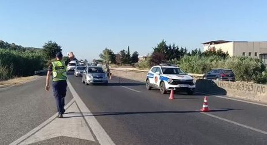 Aksident i rëndë në autostradën Lushnje Rrogozhinë  75 vjeçarja përplaset nga fuoristrada teksa kalonte rrugën
