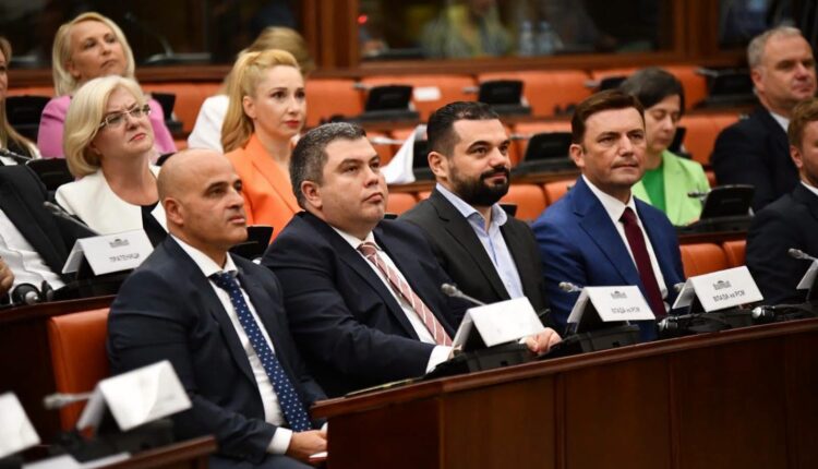 Lloga: Mickoski ua bëri të qartë VLEN-it, as Kushtetuta e as “20 përqindëshi” nuk preken