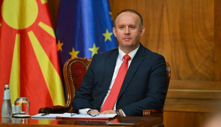 Gashi: Besoj dhe pres për një sqarim të plotë dhe transparent nga Shqipëria, për incidentin me deputetët në kufij