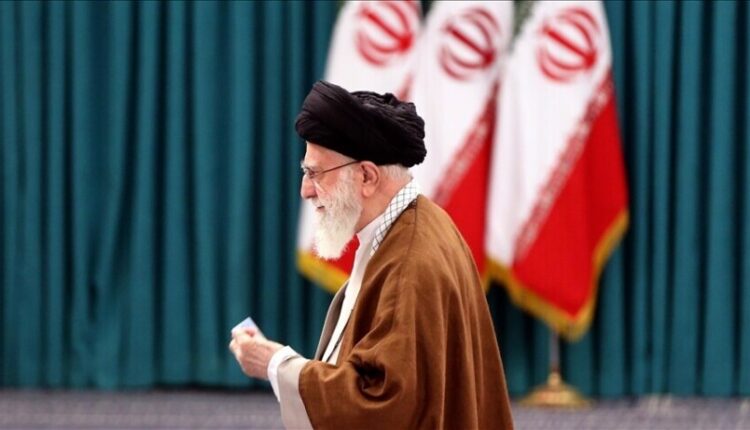 Ceremonia mortore e Ajatollah Ali Khameneit, a do të jetë udhëheqësi suprem i Iranit në funeralin e babait të tij?