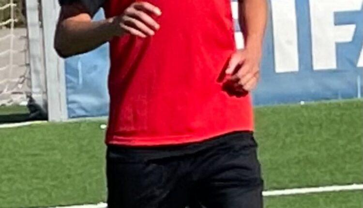 Çfarë orientimi jemi duke ju dhënë futbollistëve të rinj?