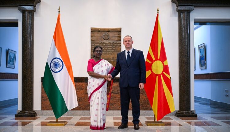 Gashi mirëpret në Kuvend Presidenten e Republikës së Indisë, Draupadi Murmu