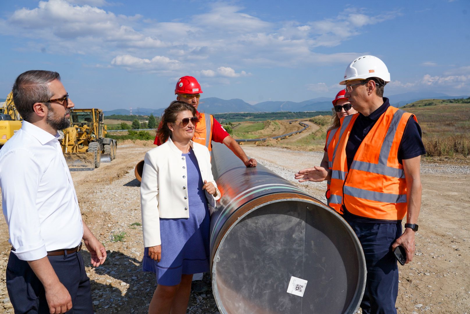 Bozhinovska në terren  Projekti strategjik që do të ndryshojë pamjen energjetike   interkonektori me Greqinë po ndërtohet me ritëm të përshpejtuar  synohet të përfundojë vitin e ardhshëm