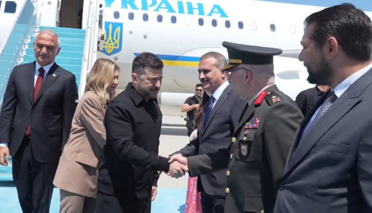 Zelenskyy mbërrin në Turqi: Punë e rëndësishme na pret në Ankara