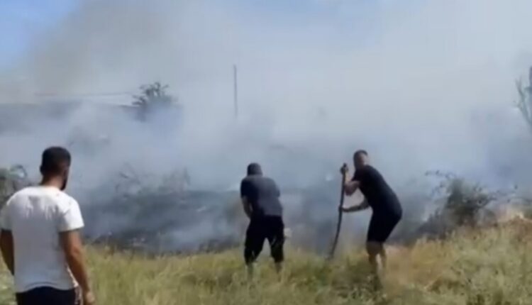 Zjarr në Momin Potok! Banorët akuzojnë EVN-në: E lëshuan rrymën pa i riparuar kabllot e këputura dhe banderat e rrëzuara