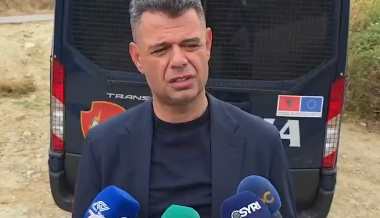 Vrasja në Roskovec, drejtori i policisë Fier: Autori nuk pranon të dorëzohet, u bë i mundur lirimi i vajzës