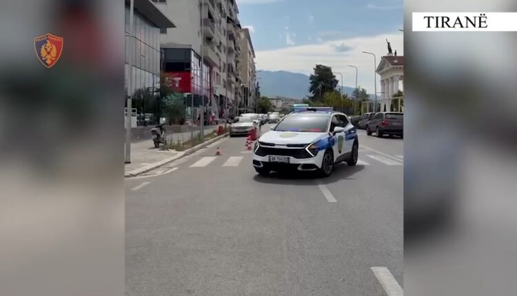 Përplasi për vdekje 74-vjeçaren në autostradën Tiranë-Durrës, arrestohet 65-vjeçari. Në pranga edhe i biri