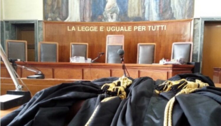 Për 4 vite dhunoi gruan shqiptare dhe dy fëmijët e saj, gjykata dënon me burg 80-vjeçarin italian