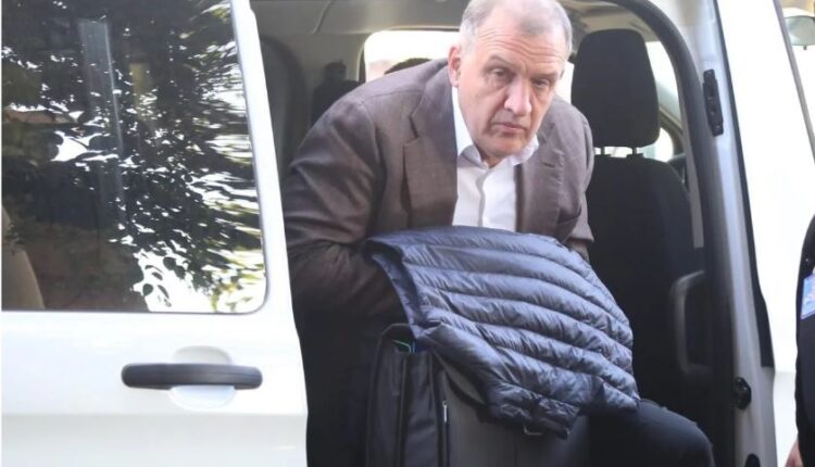 Lirohet nga burgu ish-ministri Ilir Beqaj, lihet në arrest shtëpie