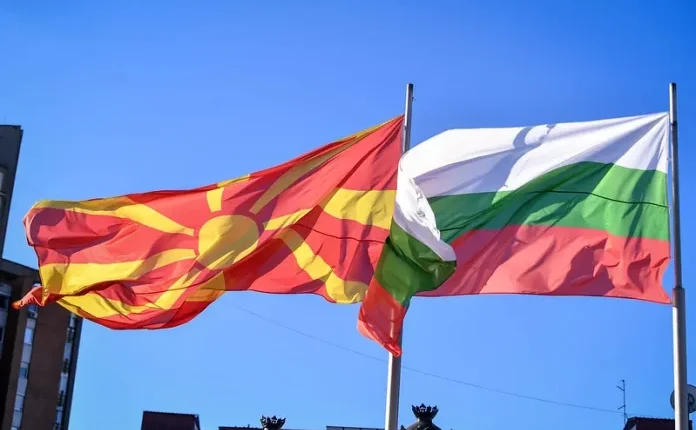 Mucunski: Ka impuls pozitiv për zhbllokimin e eurointegrimeve, por pa lëshime për identitetin