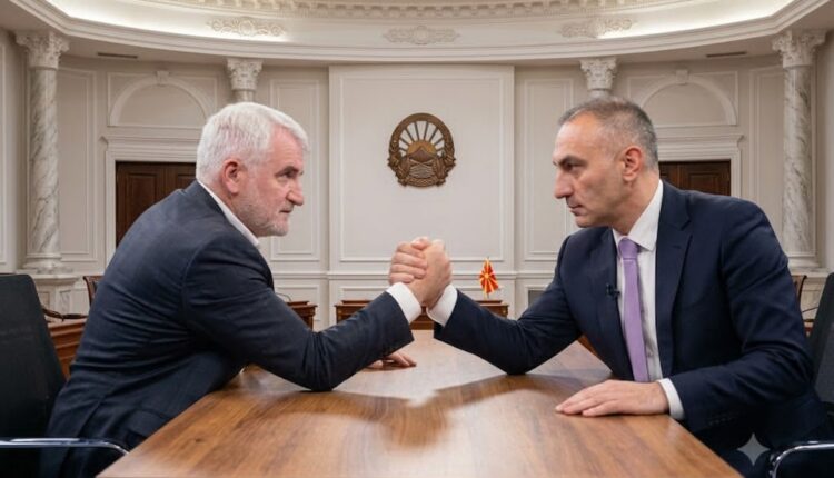 Urim Saliu: “Sot kur shqiptarët janë të pafuqishëm, kërkojnë rikthimin e Thaçit dhe Grubit. Vetëm ata i binin tavolinës!”