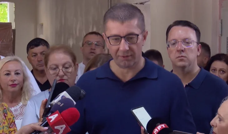 Mickoski: Jemi për BE-në, por nuk do të pranojmë zgjidhje destruktive
