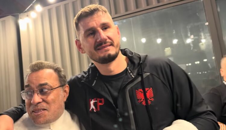 Prenga përlotet pas humbjes, i kërkon falje shqiptarëve! Joshua feston me flamur kuqezi (VIDEO)