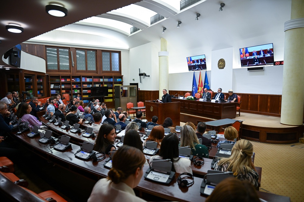 Në Kuvend shënohet Dita Ndërkombëtare e Përkujtimit të Gjenocidit në Srebrenicë