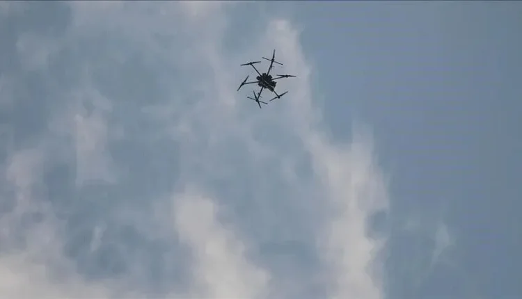 Zvicër, dronë të paidentifikuar vërehen mbi një instalim ushtarak
