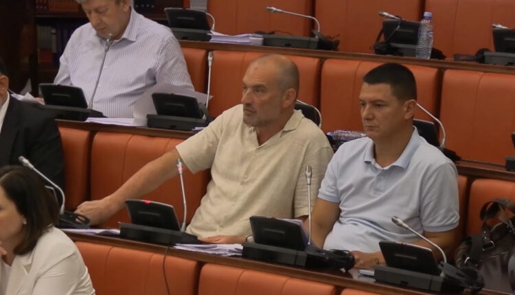 Rebalanci i buxhetit pa investime për komunat shqiptare, refuzohen propozimet e Aleancës për Shqiptarët