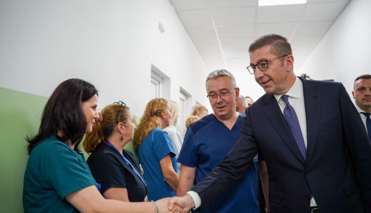 Mickoski: Reparti i Traumatologjisë në Spitalin e Vjetër të Qytetit është rindërtuar plotësisht dhe është lëshuar në përdorim
