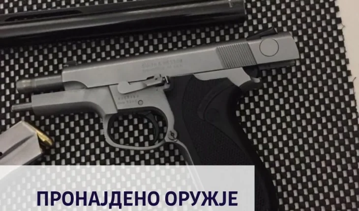 Armë janë gjetur gjatë bastisjes në fshatin Strezovcë, është arrestuar një kumanovar 77-vjeçar
