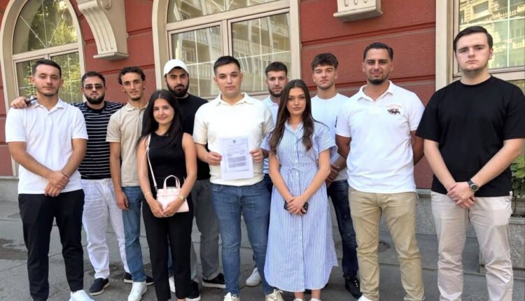 Studentët e UNT-së – Jeton Shasivarit: Provimet profesionale të jepen edhe në shqip!