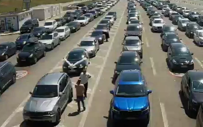 Mbi 126.000 persona kanë kaluar përmes Tabanocës gjatë fundjavës