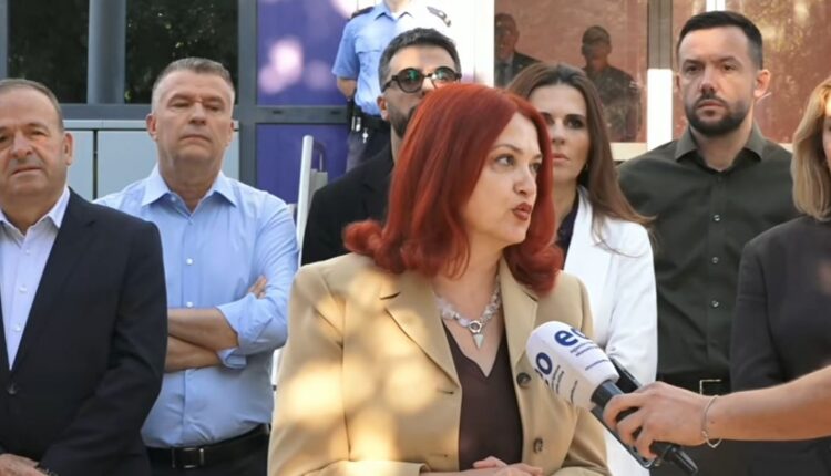PDK ia ‘zë’ derën Qeverisë, Hoxha: Nuk do ta lejojmë Kurtin të hyjë në zyrat e Kryeministrisë