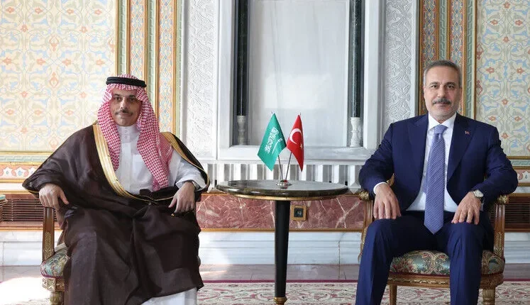Ministri i Jashtëm turk Hakan Fidan takohet në Stamboll me homologun e tij saudit