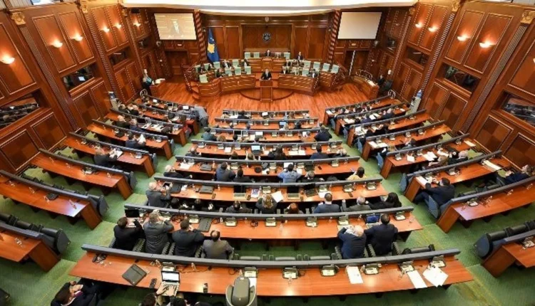 Kuvendi hap dyert për mërgimtarët, edhe pse mbetet i pakonstituuar