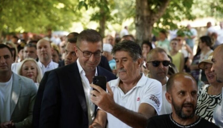 E ofendoi kryeministrin, arrestohet strugani